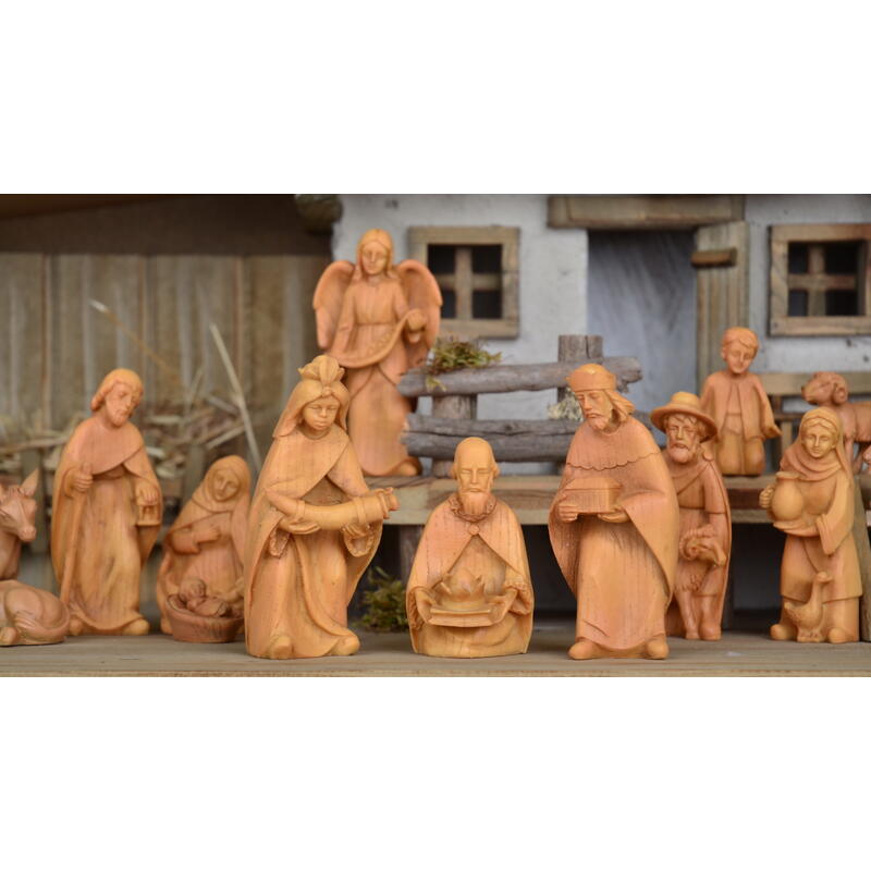 Krippenfiguren modern in Holzoptik, Weihnachtskrippe Bild 2