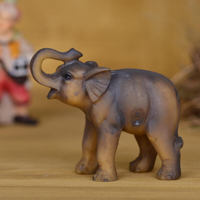 Kleiner Elefant einzelne Krippenfigur Mathiaskrippe Bild 2