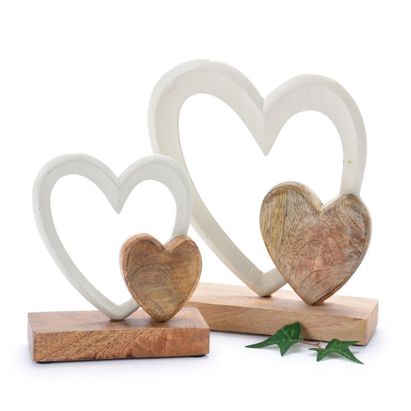 Doppelherz auf Holzfu creme-natur, Metallherz auf Holzsockel, Dekoherz, Herz zum Stellen, Hochzeitsdeko