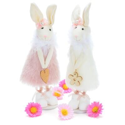 Hase mit Fellkleid, Deko-Hase, Osterhase, Dekofigur Hase, Stoffhase Deko, Osterdeko, Fell-Hase